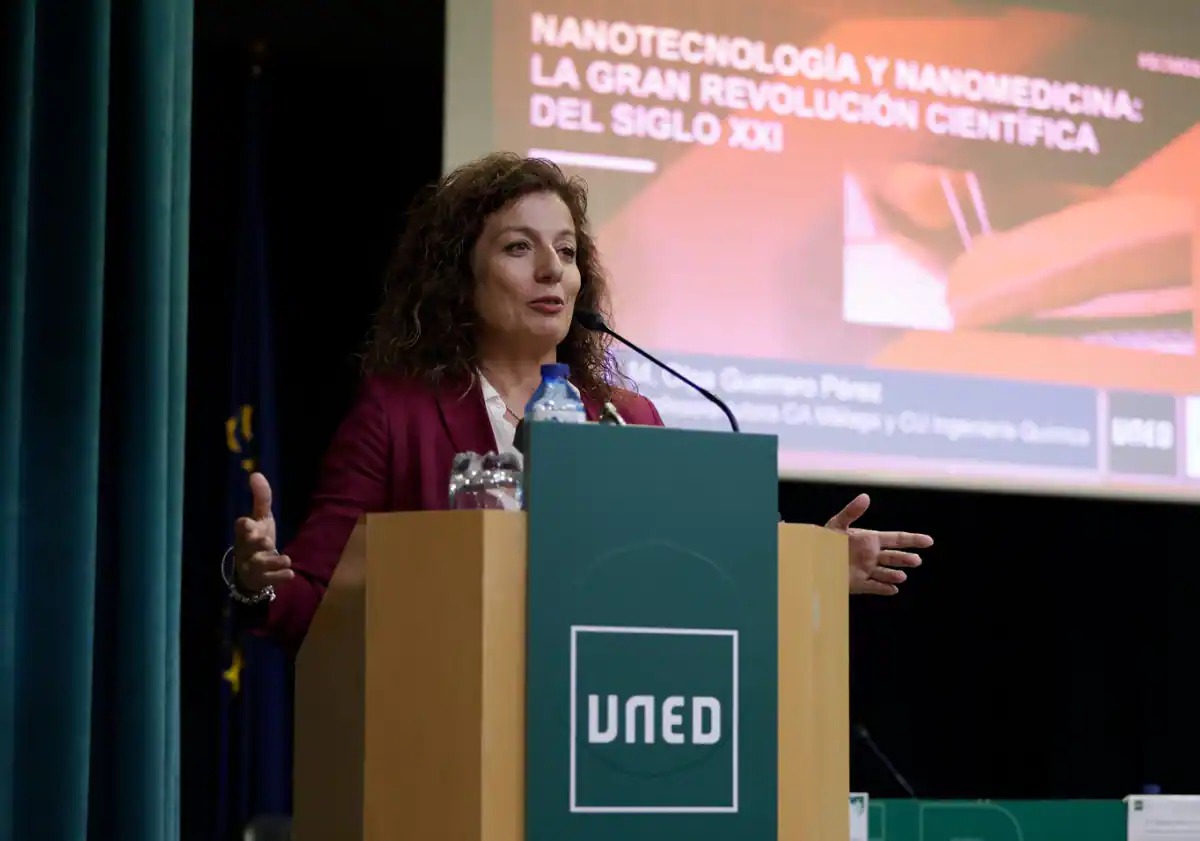 Olga Guerrero imparte la lección inaugural de la UNED Málaga.